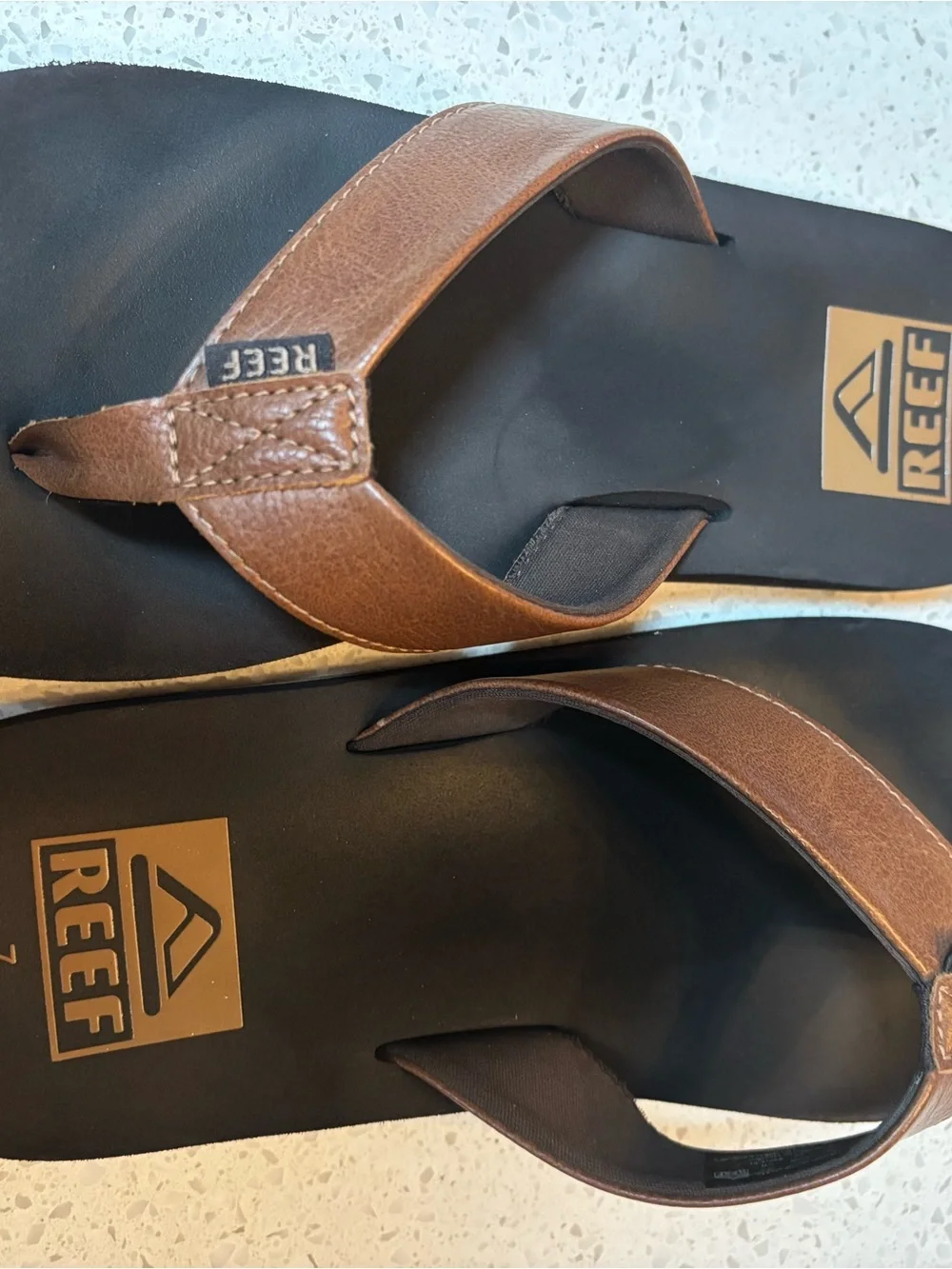 REEF Twinpin Men's 7 Beach Flip Flop, Soft Cushion Footbed, Brown